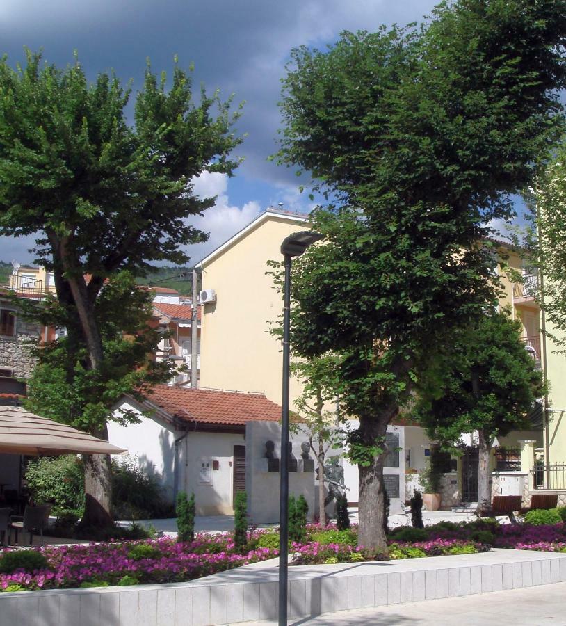 Apartments Nik Selce Exterior photo